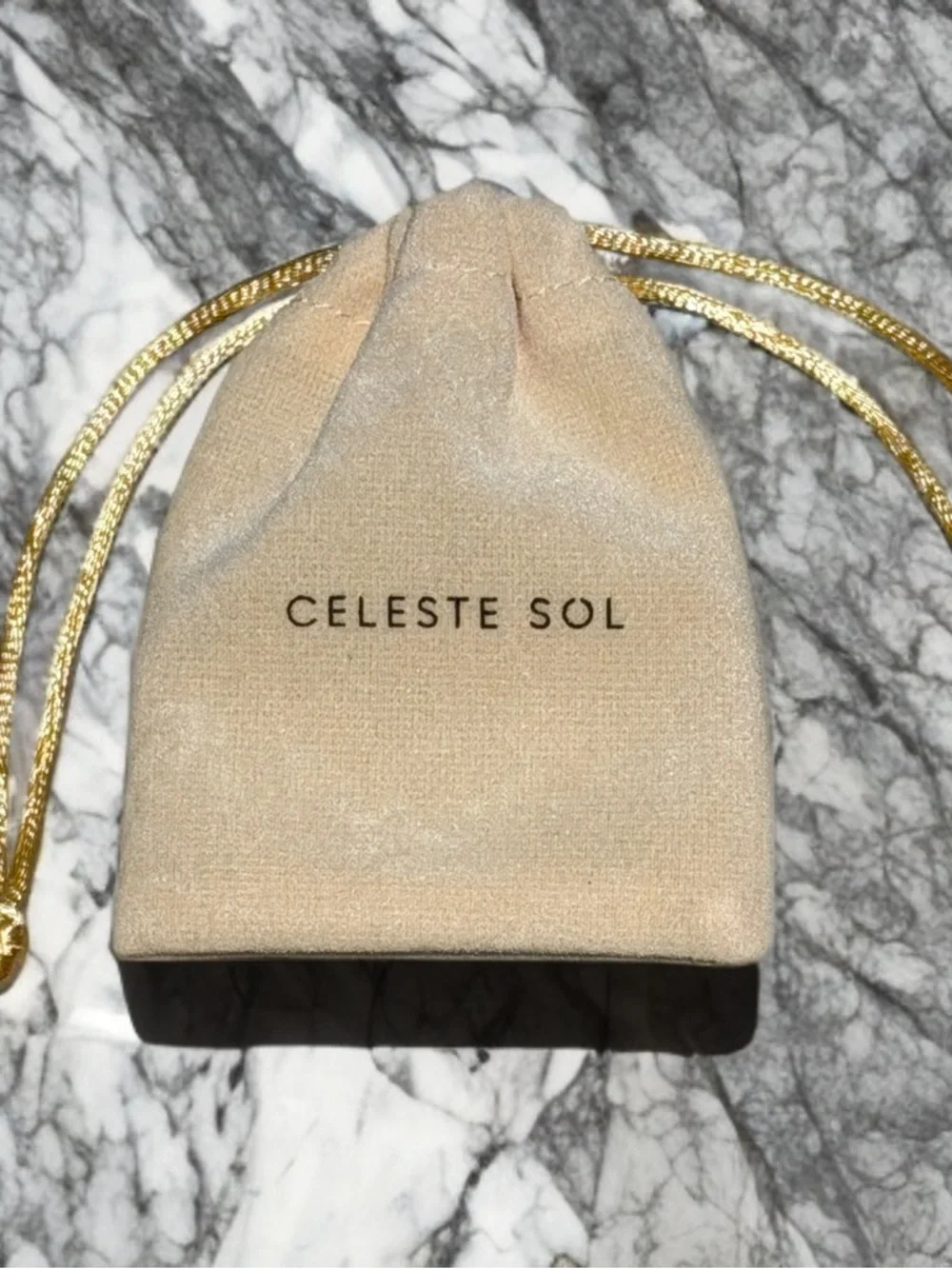 Celeste Sol Gold Tone Beaded Bracelet Freshwater Pearl Minimalist Jewelry